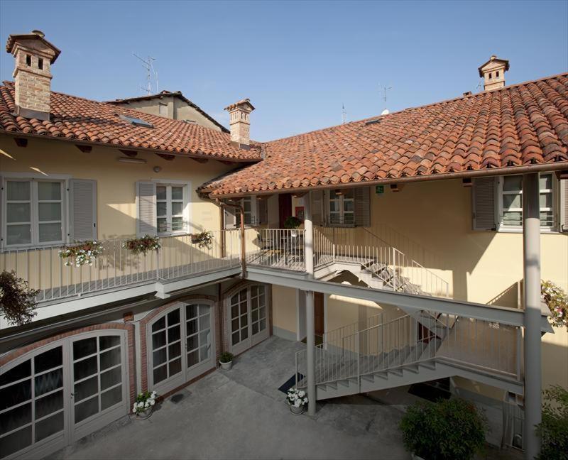 Albergo Badellino Bra Buitenkant foto
