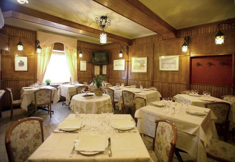 Albergo Badellino Bra Buitenkant foto