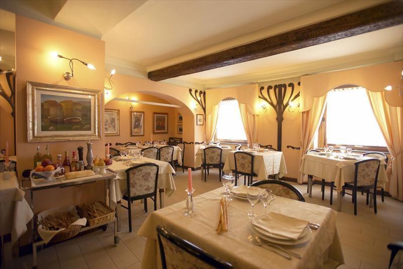 Albergo Badellino Bra Buitenkant foto